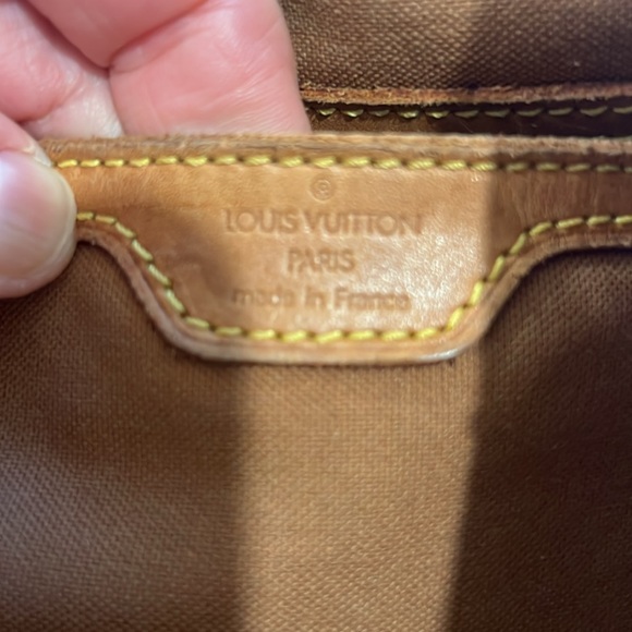 Authenticity guaranteed LOUIS VUITTON Montsouris GM Monogram - Picture 5 of 9